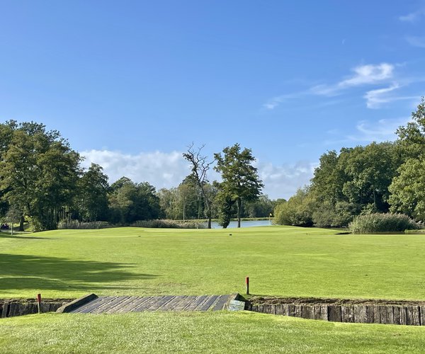 Photo of Bearwood Lakes Golf Club