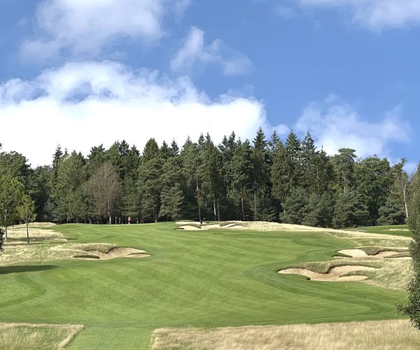Photo of Bearwood Lakes Golf Club