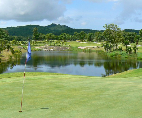 Photo of St Andrews 2000 Golf Club